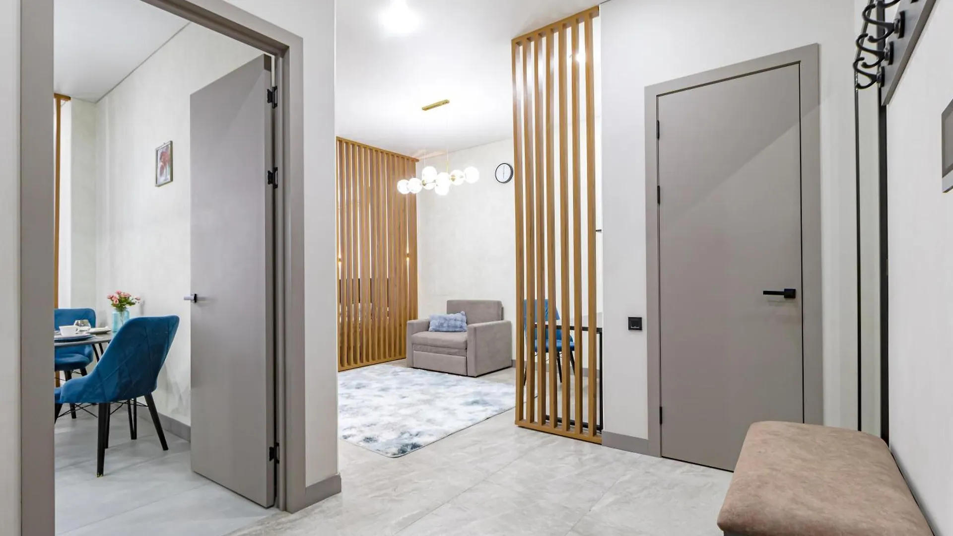 Красотка В Сером Apartment Nur-Sultan