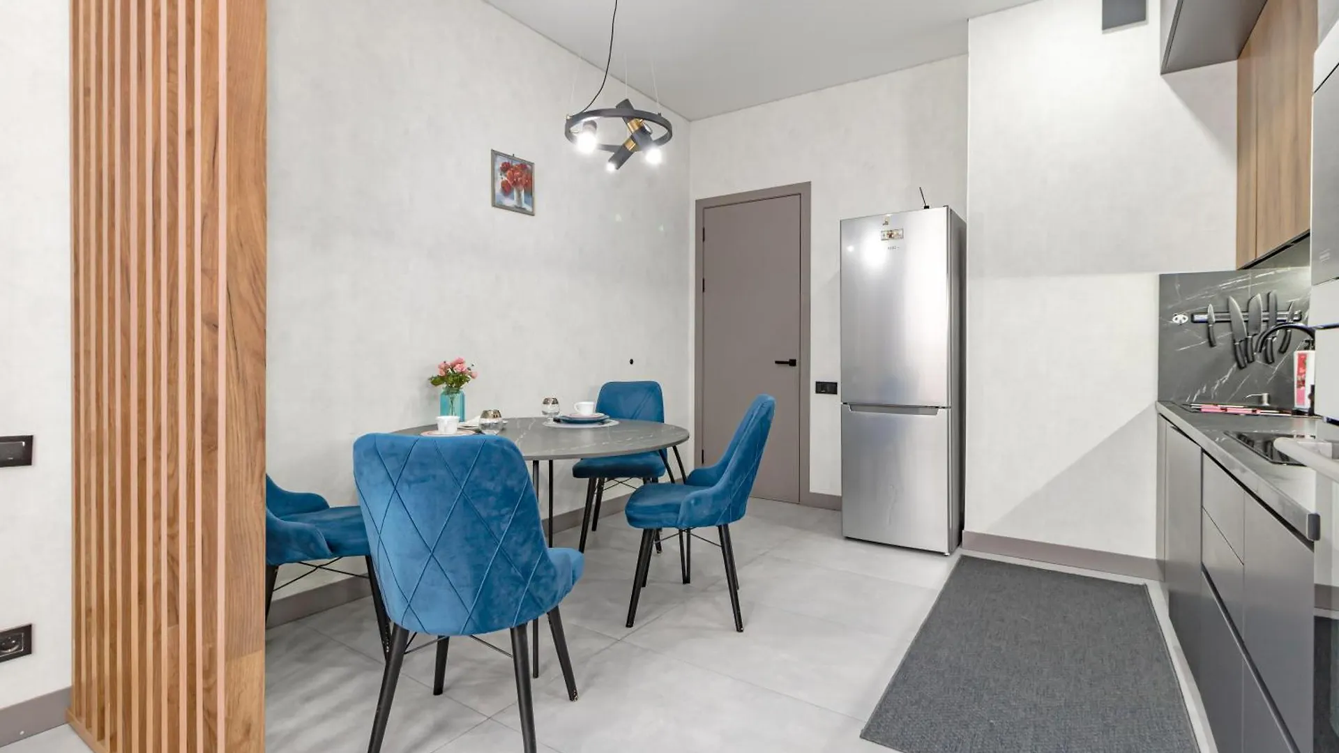Красотка В Сером Apartment Nur-Sultan